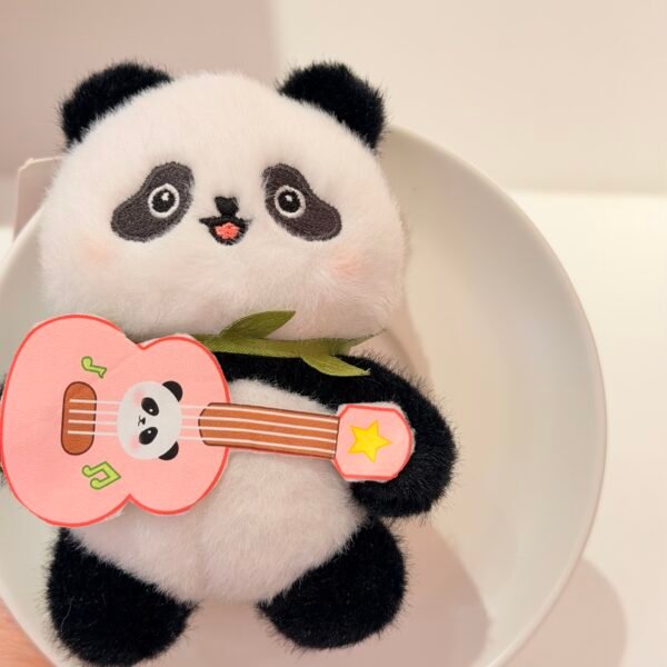 Llavero panda guitarra