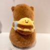 IMG_1571 Peluche de capybara mochila abeja