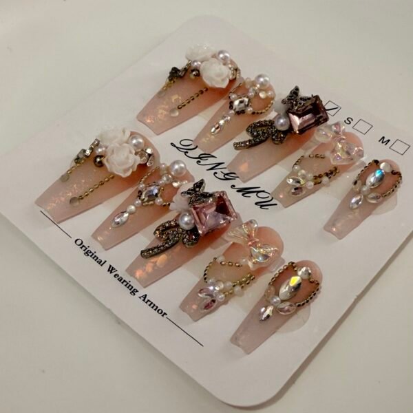 Uñas postizas