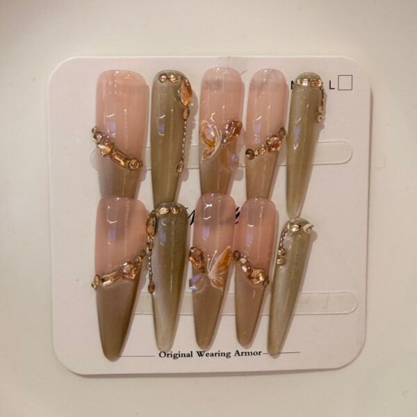 Uñas postizas