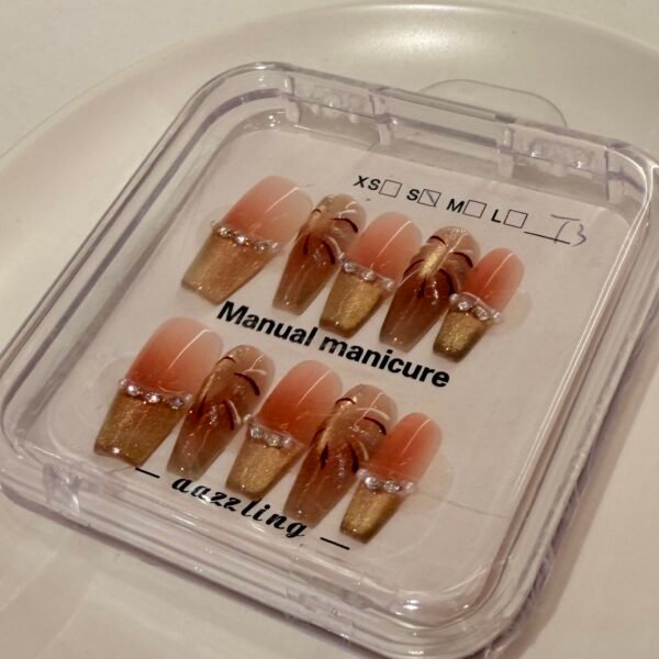 Uñas postizas