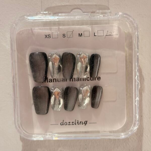 Uñas postizas