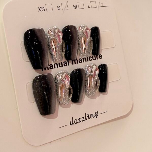 Uñas postizas