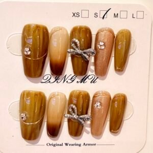 Uñas postizas