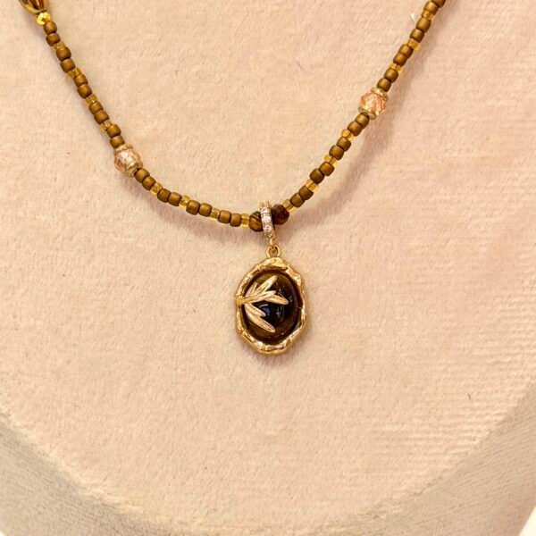 Collar