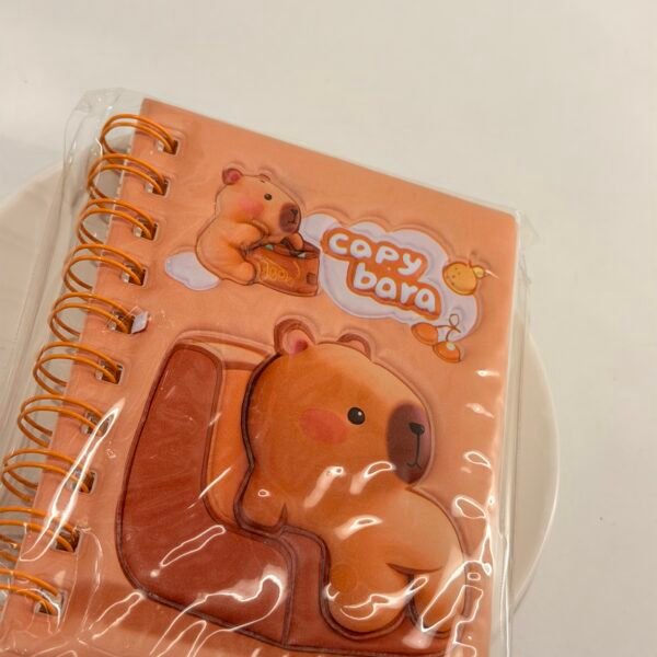 Minilibreta de capybara con líneas