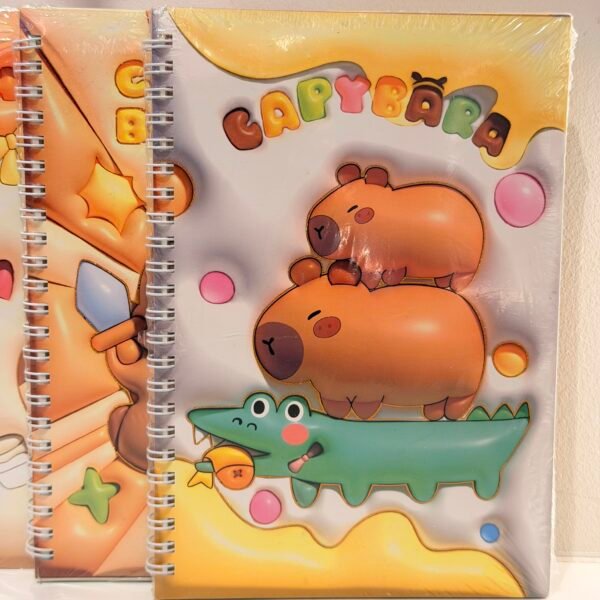 Libreta de capybara con líneas